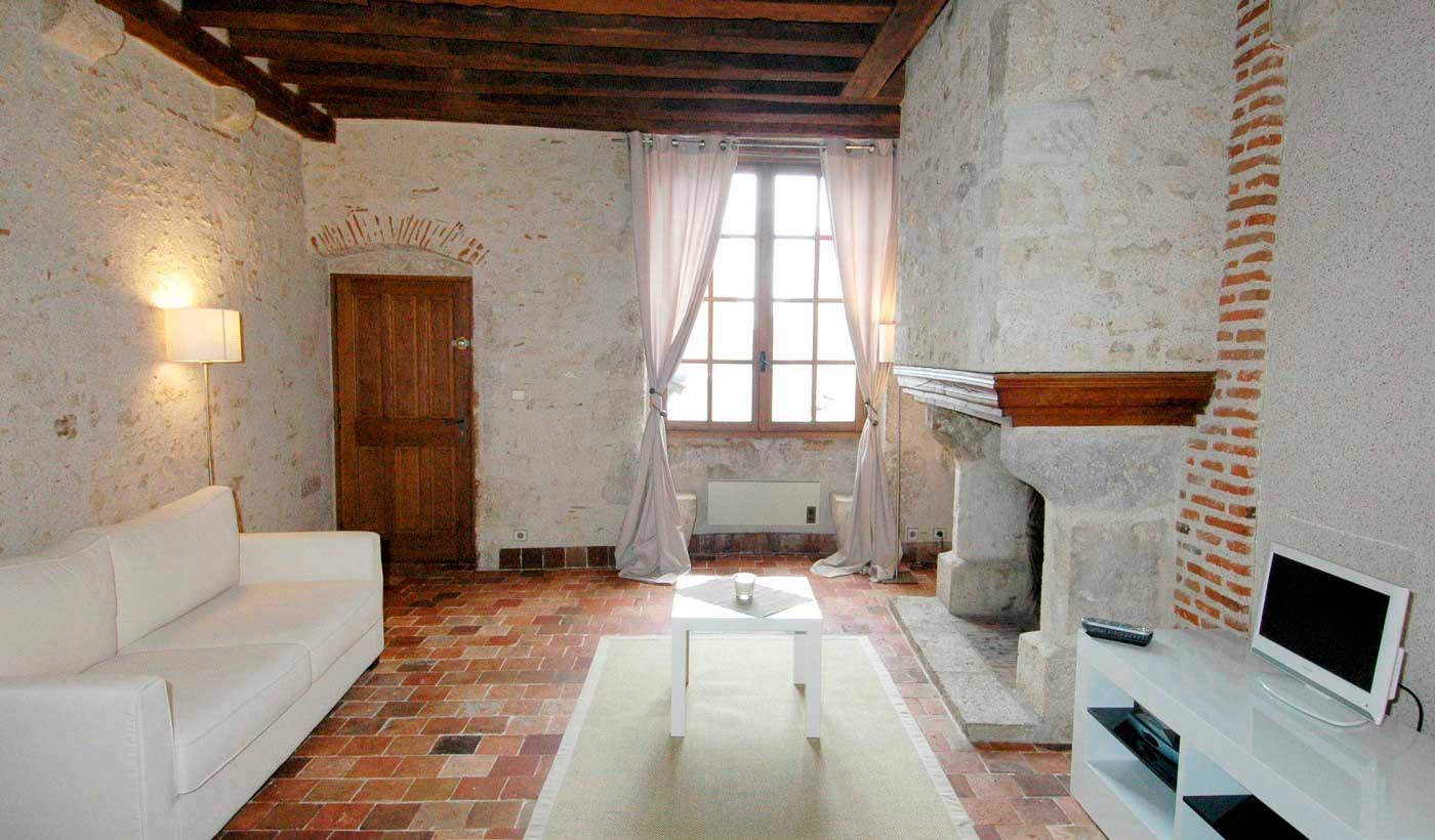 Un appartement du 16 ème siècleà la nuitée ou à la semaineà 100 mètres du Château de Blois