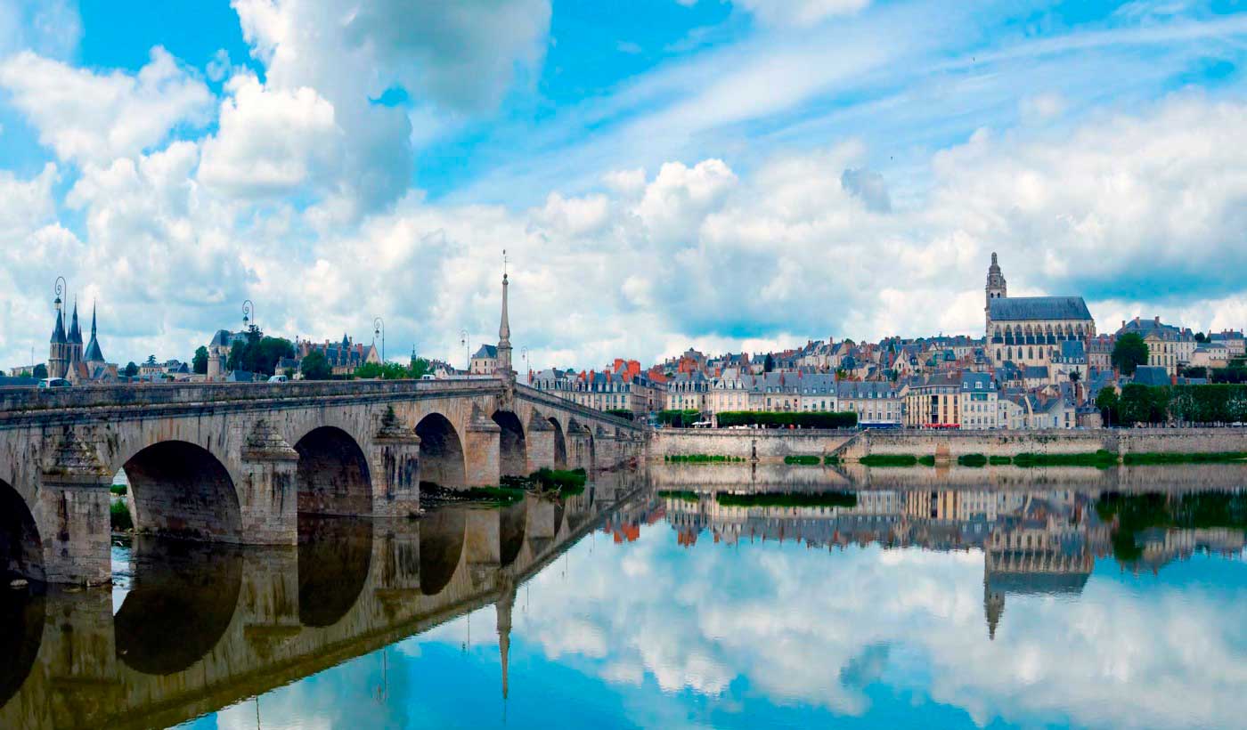 Un appartement du 16 ème siècleà la nuitée ou à la semaineà 100 mètres du Château de Blois